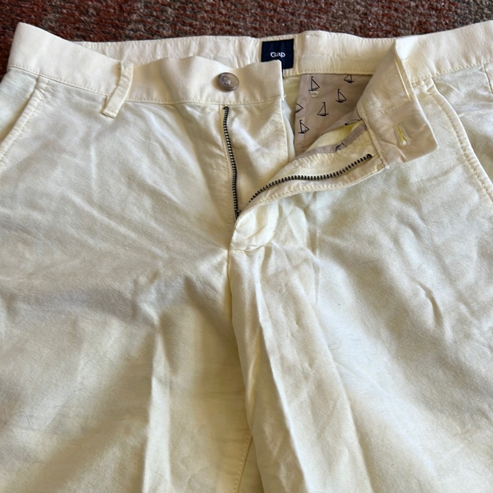 Gap yellow shorts